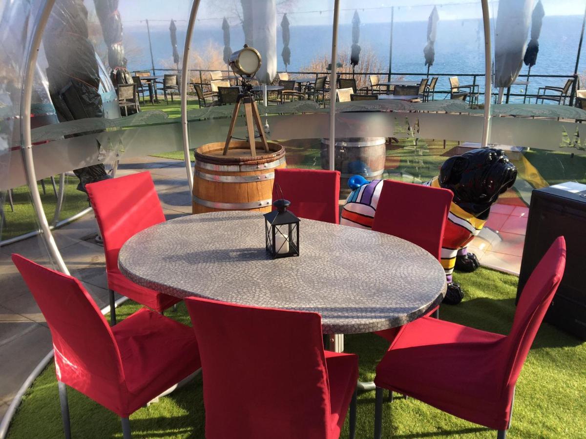 Hotel Restaurant De La Plage Gland VD Exterior foto